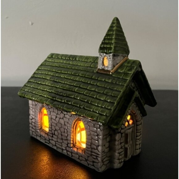Vintage Ceramic Light Up Church Chapel Hand Painted Stained Glass 6.5" Tall - Picture 2 of 16